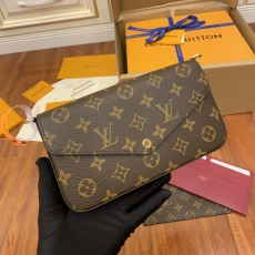 LV Purse